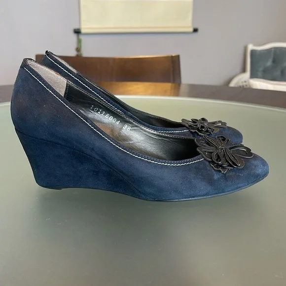 Wedge Heels in Blue Suede - sz 7.5 - Picture 1 of 11